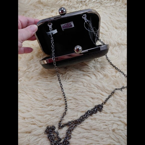 FARNINE Black Croc Skin Twist snap enclosure - Picture 7 of 13